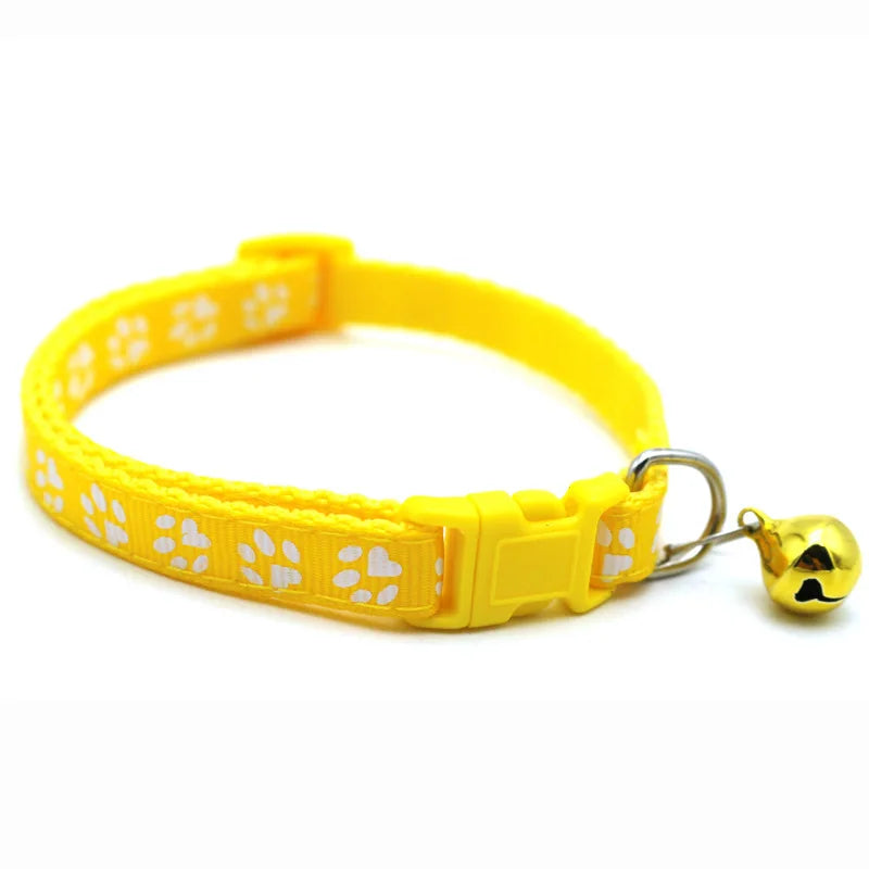Collar para gatos con cascabel y hebilla ajustable