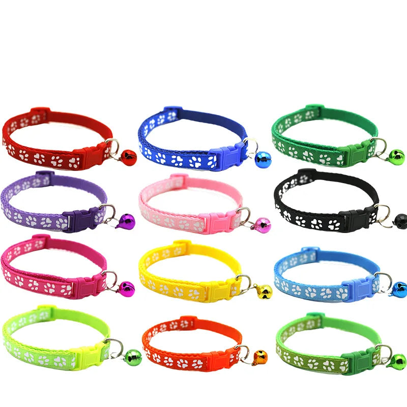 Collar para gatos con cascabel y hebilla ajustable